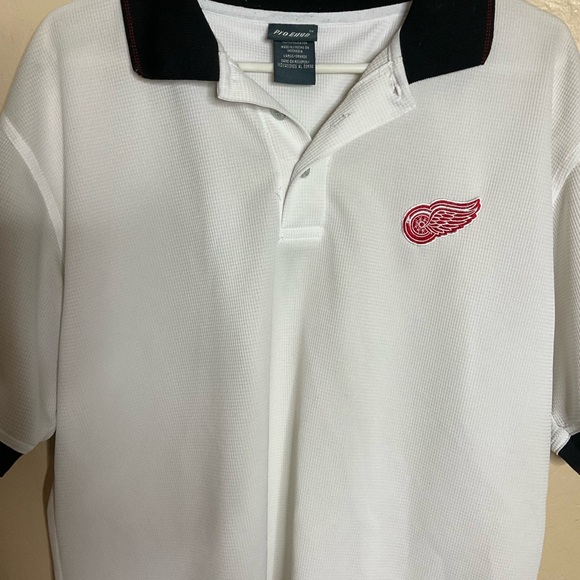 Men’s ProEdge Polo Style Detroit Red Wings Shirt - Picture 2 of 3